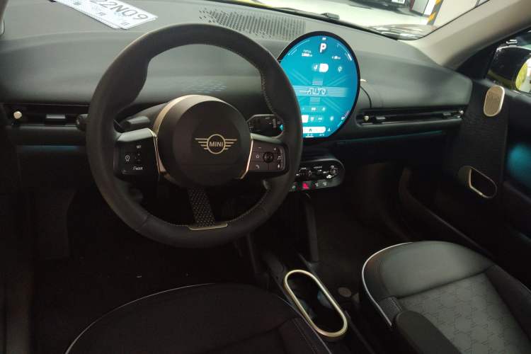 Used MINI Electric MINI COOPER 2024 456km COOPER E Classic Edition