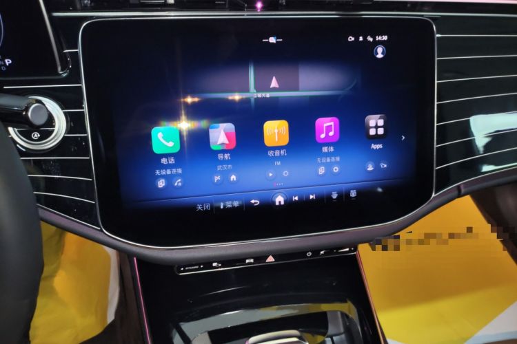 Used Mercedes-Benz E-Class 2025-Year Facelift E 260 L Audio And AC Panel