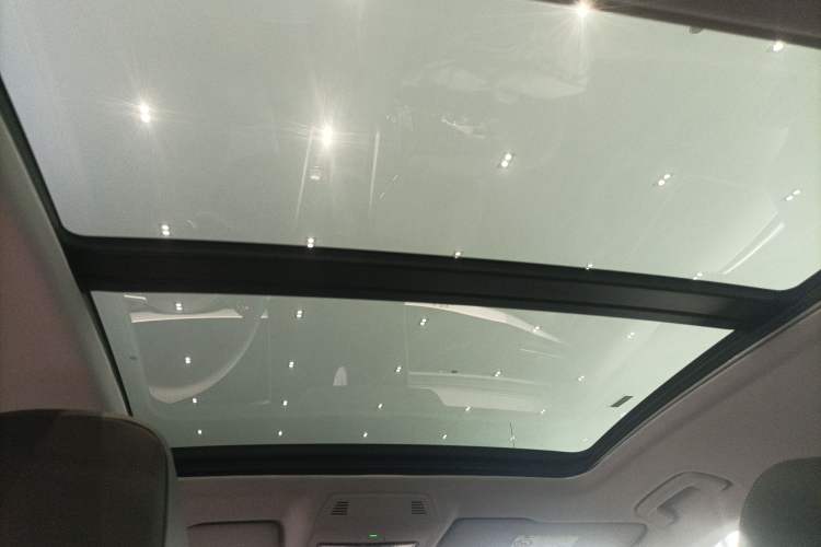 Used Volkswagen Passat 2025 Pro 380TSI Dragon Supreme Edition
