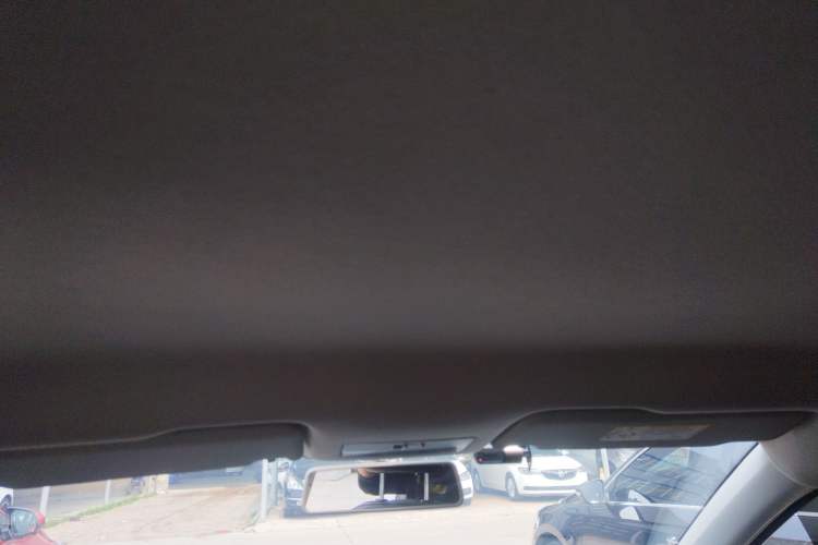 Used Volkswagen Jetta 2017 1.4L Manual Fashion Edition Headliner