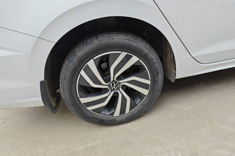 Used Volkswagen Bora 2023 200TSI DSG Smart Drive Version Exterior 3