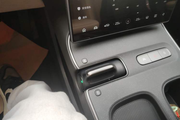 Used Nio ET5T 2024 75kWh Touring Gear Lever