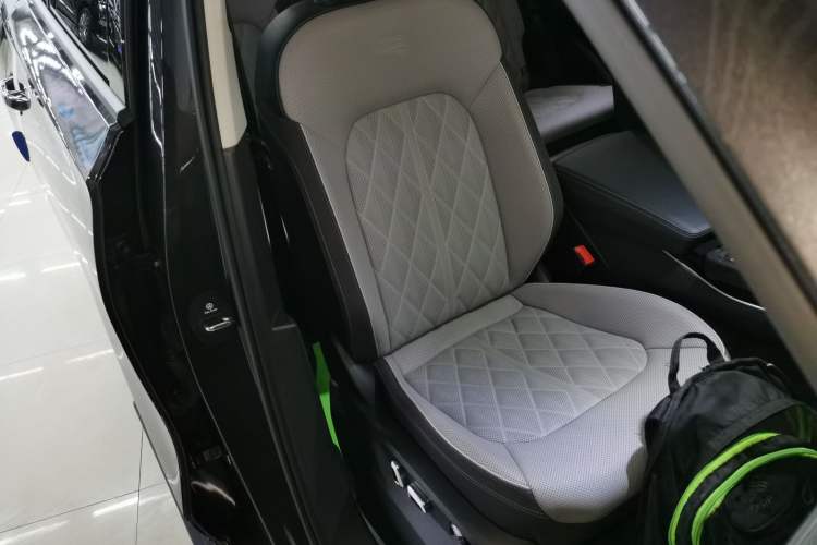 Used Volkswagen Tavendor 2023 380TSI Four-Wheel Drive R-Line Cruise Edition
