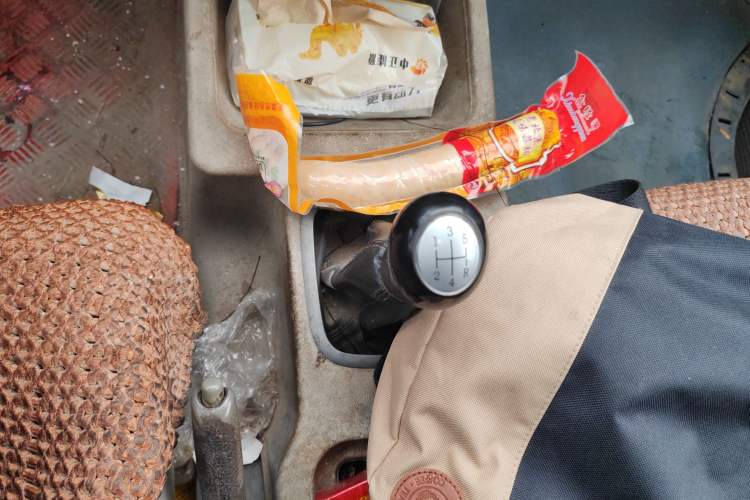 Used FORTHING Lingzhi 2016 V3 1.5L 7-seat Standard Model China IV Standard