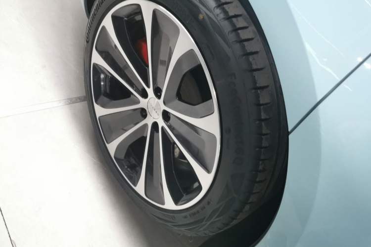 Used Hima Luxeed S7 2024 Ultra Four-Wheel Drive Flagship Edition Right Rear Wheel Hub