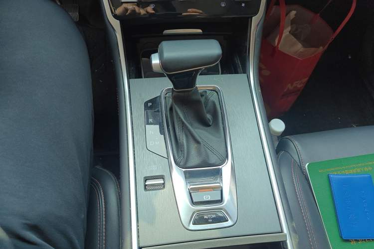 Used CHANGAN CS75 2023 Enjoy Edition 1.5T DCT Prestige Version Gear Lever