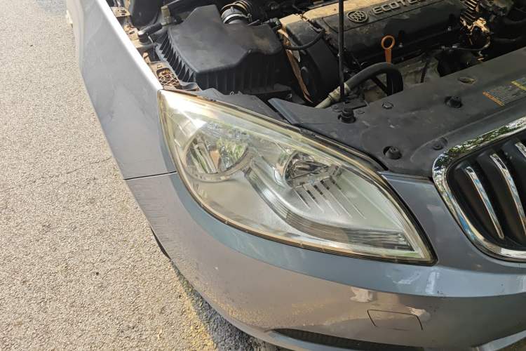 Used Buick GT 2012 GT 1.6L Automatic Comfort Edition Right Front Headlight