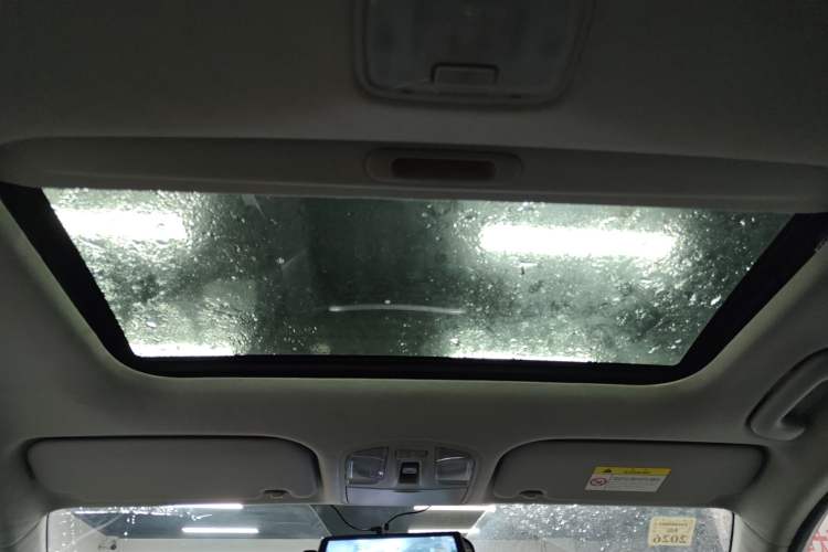 Used Hyundai Celesta 2017 1.6L Automatic Enjoyment Version GLS
