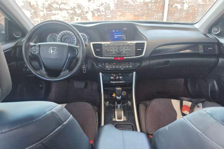 Used Honda Accord 2016 2.0L Elite Edition Center Console