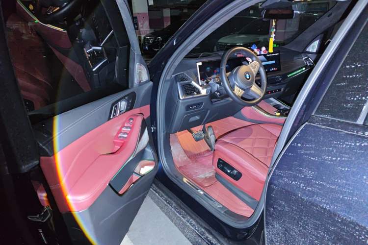 Used BMW X5 2023 xDrive 40Li M Sport Night Edition Package
