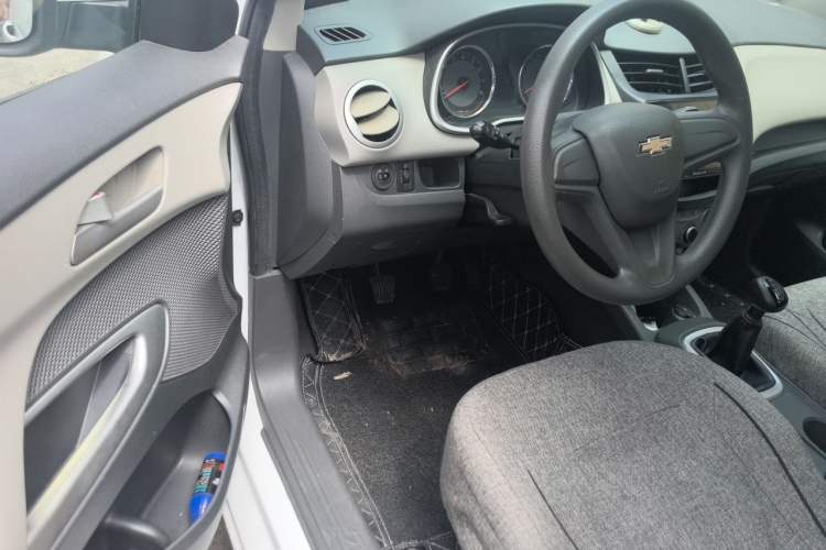 Used Chevrolet Sail 2015 Sail 3 1.3L Manual Ideal Edition