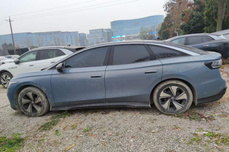 Used Volkswagen ID.7 VIZZION 2024 AIR model
