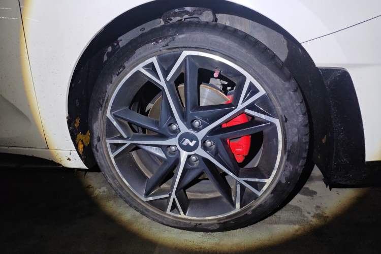 Used Hyundai Lafesta 2023 270T N Line DLX Luxury Edition Right Front Wheel Hub