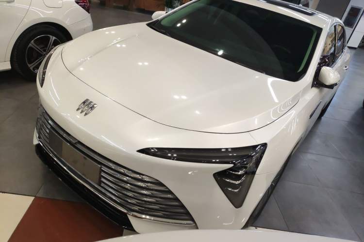 Used Buick LaCrosse 2023 28T Prestige Edition