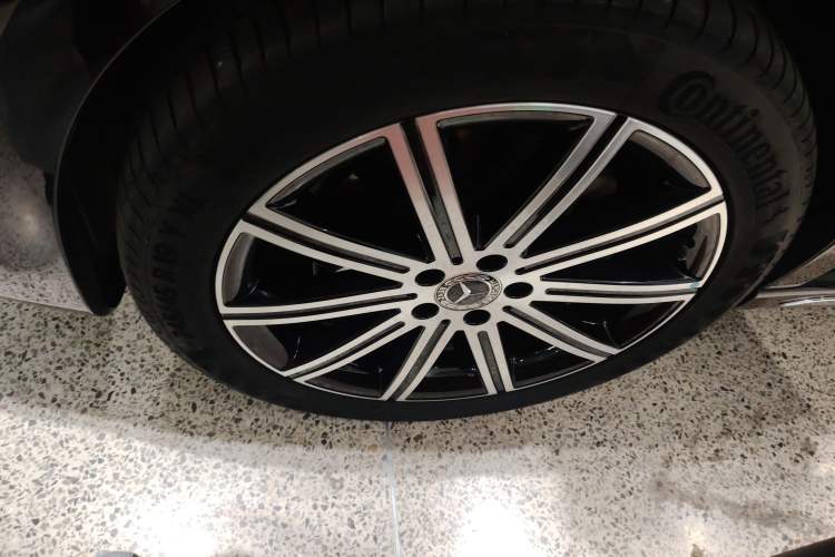 Used Mercedes-Benz V-Class 2022 V 260 L Long-wheelbase Luxury Edition