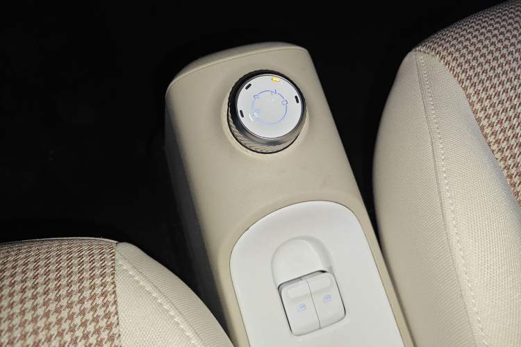 Used Wuling Hongguang MINIEV 2024 3rd Generation 215km Advanced Version
