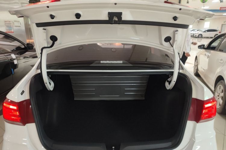 Used Volkswagen Santana 2021 1.5L Automatic Fashion Edition Trunk