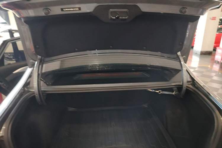 Used Roewe i6 MAX 2020 300TGI Automatic Cool & Stylish Skyroof Edition