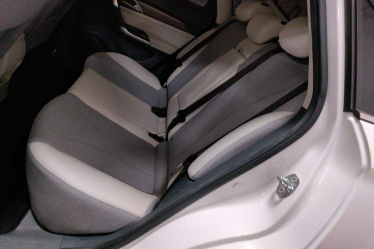 Used BAIC Beijing EU5 2018 R500 Smart Wind Edition