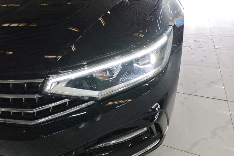 Used Volkswagen Magotan 2025 Zhongxiang Version 280TSI DSG Comfort Edition