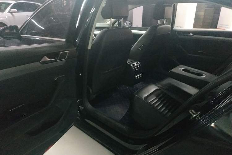 Used Volkswagen Magotan 2017 330TSI DSG Leading Model