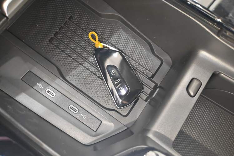 Used Volkswagen Magotan 2026 380TSI DSG Prestige Package—Daimai Package
