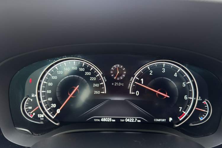 Used BMW 5 Series 2018 Facelifted 530Li Luxury Edition Premium Package
