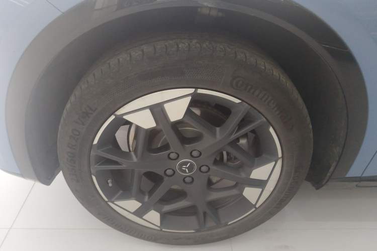 Used Hongqi Tiangong 06 2025 660 4x4 Smart Selection Edition Left Front Wheel Hub