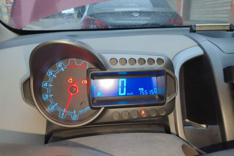 Used Chevrolet Aveo Sonic 2011 Sedan 1.4L Manual Transmission SE
