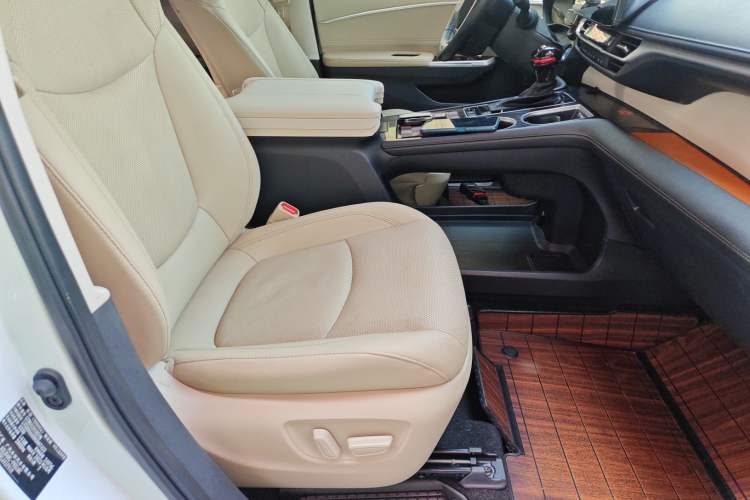 Used Toyota Sienna 2021 2.5L Hybrid Premium Edition
