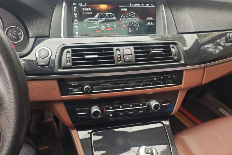 Used BMW 5 Series 2015 520i Elegant Edition
