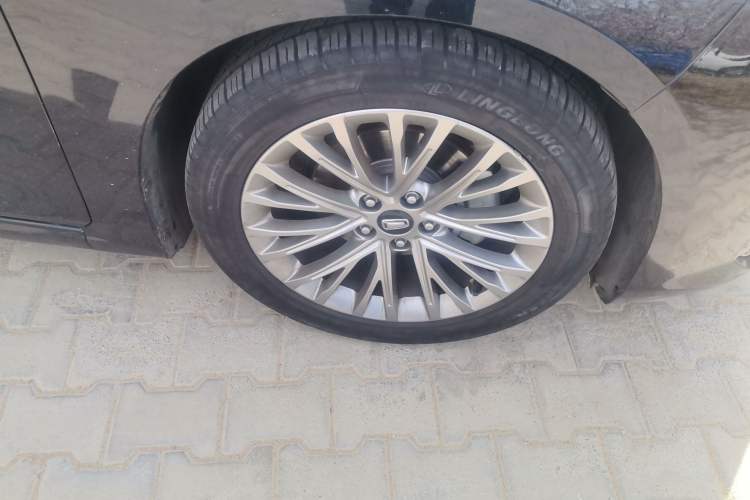 Used Bestune B70 2023 Third Generation 1.5T Automatic Enjoyment Version Right Front Wheel Hub