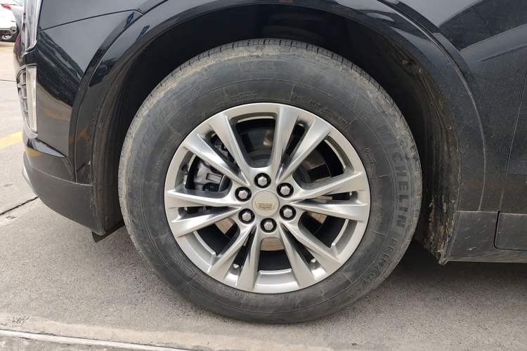 Used Cadillac XT5 2022 2.0T Two-Wheel Drive Luxury Version