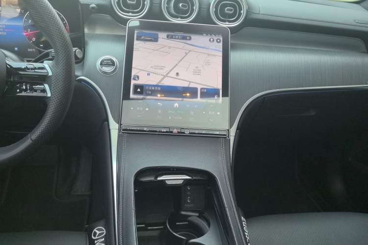 Used Mercedes-Benz GLC 2024 GLC 260 L 4MATIC Luxury Model 5 Seats
