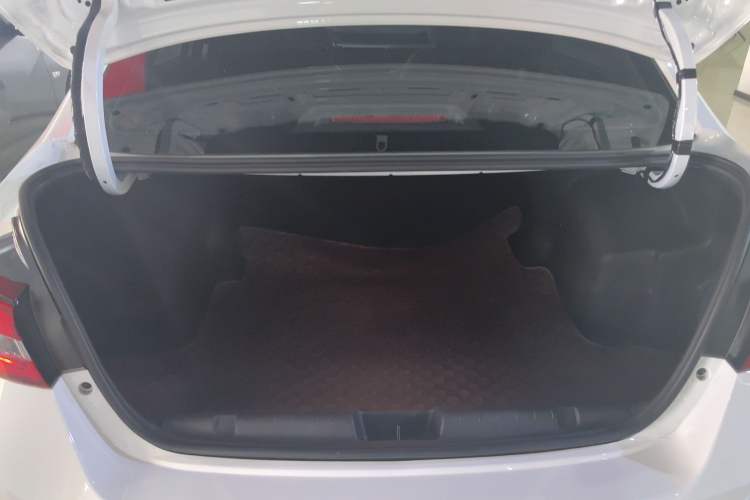 Used Chery Arrizo 5 2025 Excellence Version 1.5L Manual Fashion Edition Trunk