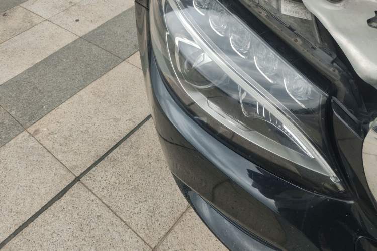 Used Mercedes-Benz C-Class 2015 C 200 L Right Front Headlight