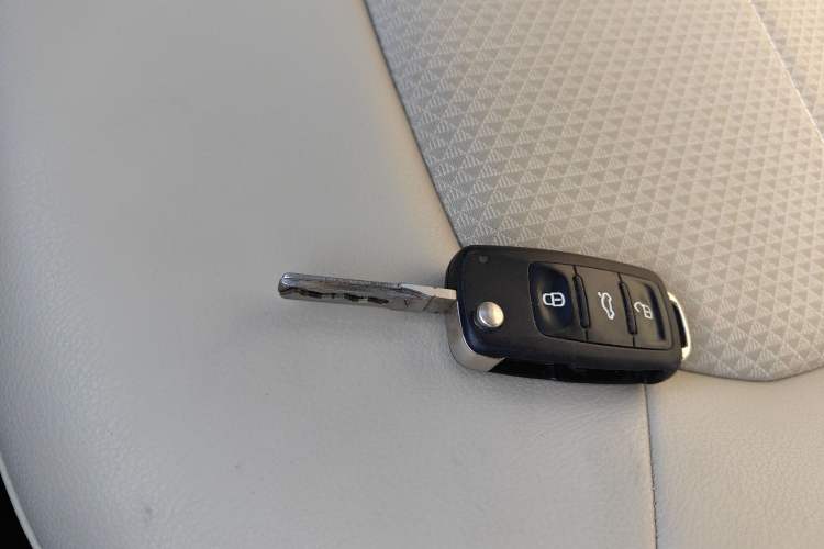 Used Skoda Rapid Spaceback 2014 1.6L Automatic Enjoyment Edition
