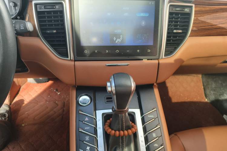 Used Zotye SR9 2017 2.0T Automatic Ultimate Light Edition
