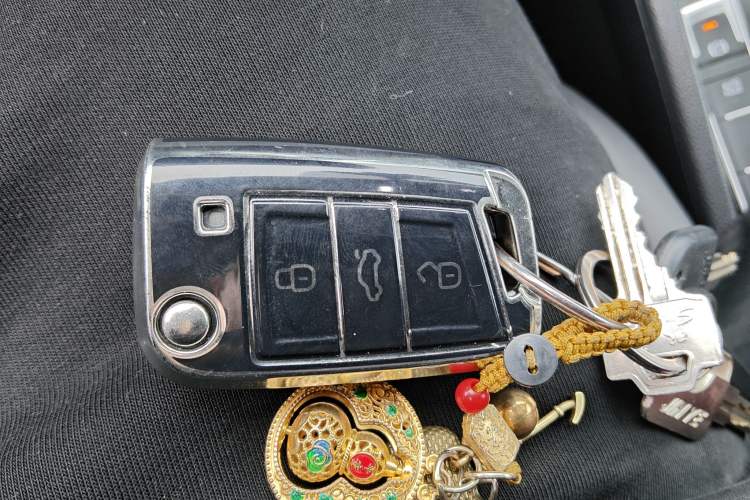 Used Volkswagen Golf Sportsvan 2016 280TSI Automatic Luxury Model Vehicle Key