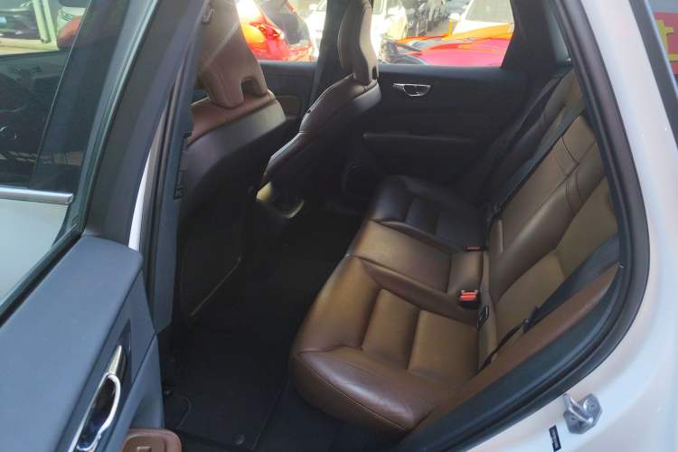 Used Volvo XC60 2020 T5 4x4 Zhiyi Luxury Edition