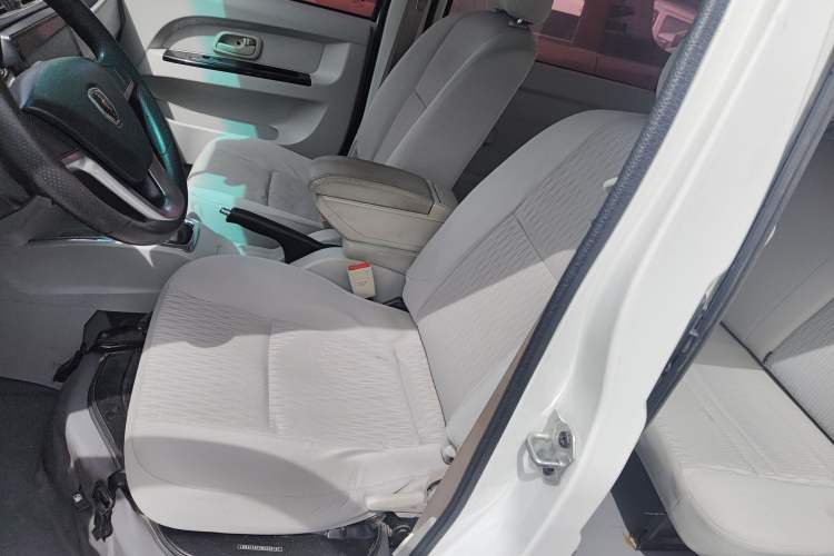 Used Jinbei New Hiace X30L 2021 1.5L Wealth Van Non-Air-Conditioned Version China VI Standard SWC15M
