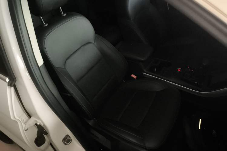 Used Qoros 5 2018 Revised Version 1.6T Automatic Leading Edition