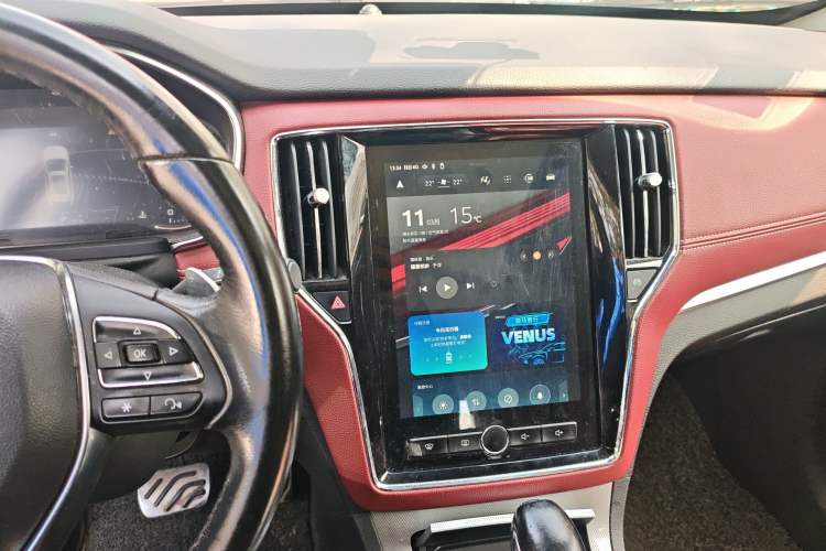 Used Roewe RX5 2016 30T Two-Wheel Drive Automatic Internet Smart Edition Audio And AC Panel