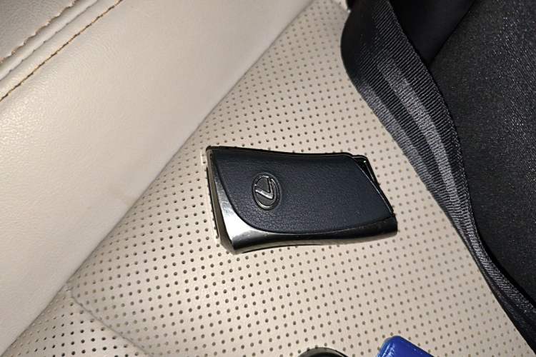 Used Lexus LM 2023 500h Six-Seater Prestige Edition