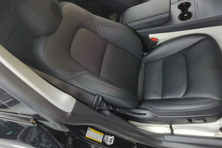 Used Tesla Model Y 2022 Revised Version Rear-Wheel Drive Right Front Seat