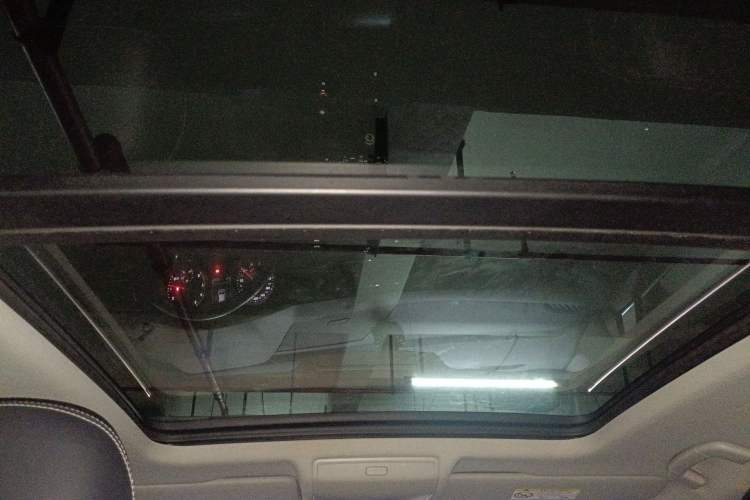 Used Volkswagen Tiguan L 2018 330TSI Automatic Two-Wheel Drive Luxury Edition
