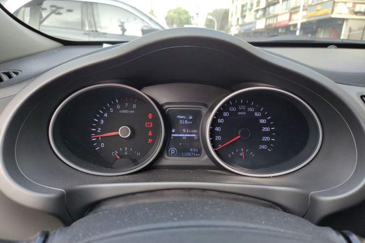 Used Kia Sportage R 2015 2.0L Automatic Two-Wheel Drive DLX Model