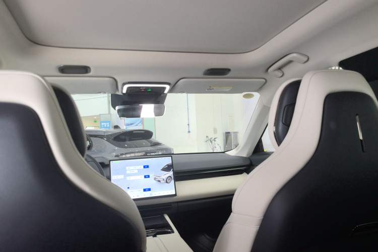 Used Lynk & Co 08 EM-P 2026 Model 210 Four-Wheel Drive Performance Ultra H7
