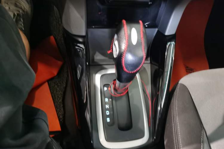 Used Ford EcoSport 2013 1.5L Automatic Fashion Model Gear Lever