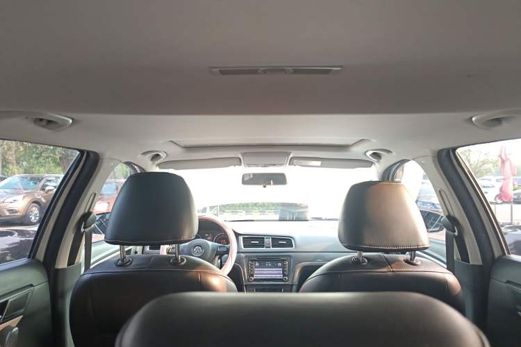 Used Volkswagen Cross Lavida 2014 1.4TSI DSG